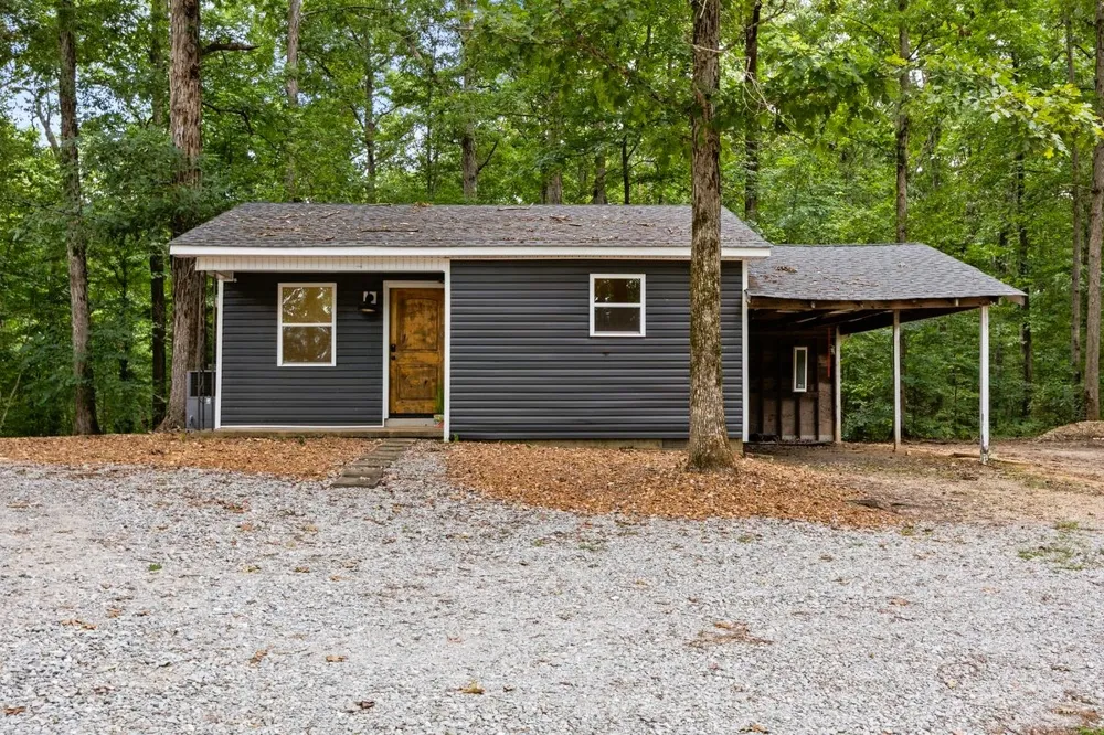 1975 Kelly Rd Holladay, TN 38341