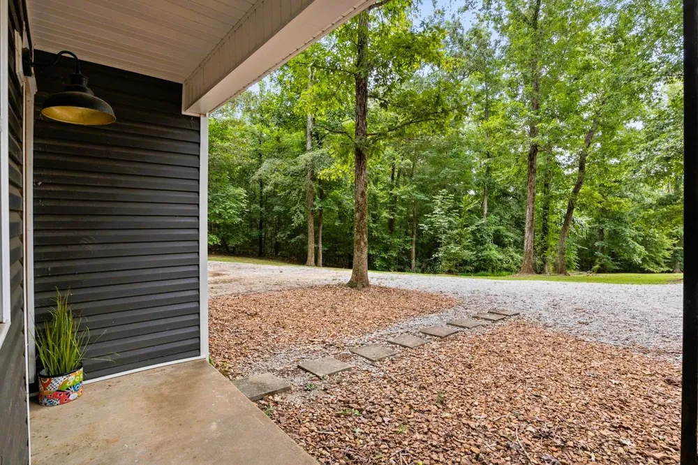 1975 Kelly Rd Holladay, TN 38341