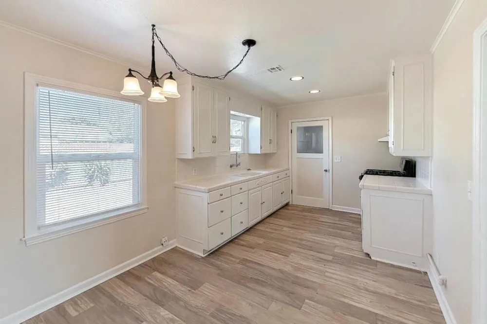 1118 Victoria Avenue Hollister, CA 95023
