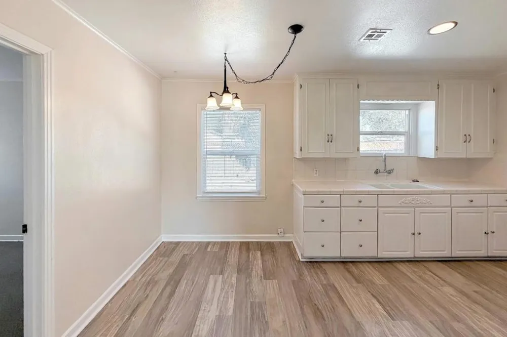 1118 Victoria Avenue Hollister, CA 95023