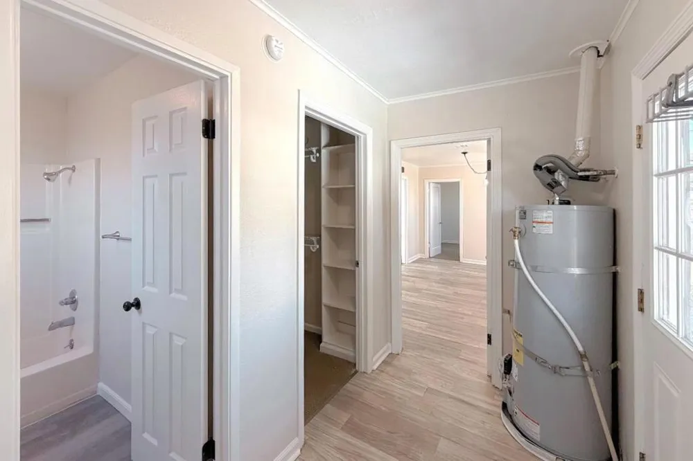 1118 Victoria Avenue Hollister, CA 95023
