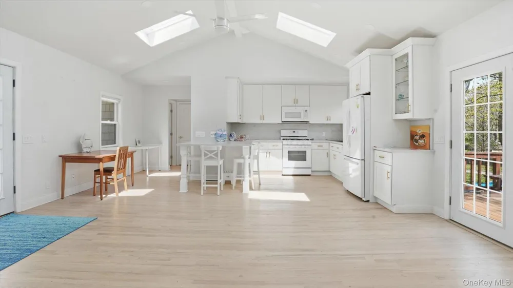 32 Red Creek Road Hampton Bays, NY 11946