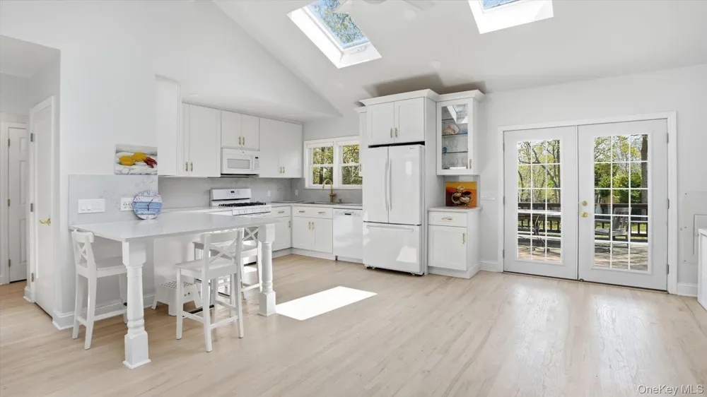 32 Red Creek Road Hampton Bays, NY 11946