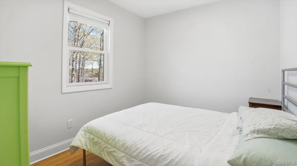 32 Red Creek Road Hampton Bays, NY 11946