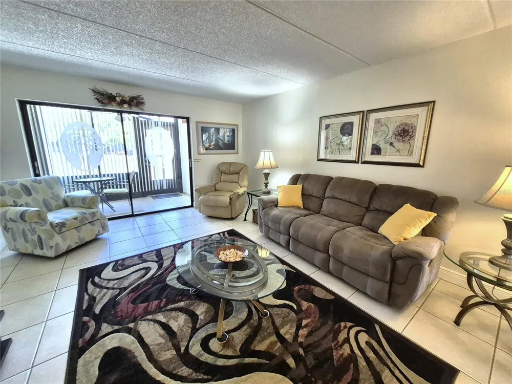 107 WINDWARD PLACE #107 Oldsmar, FL 34677