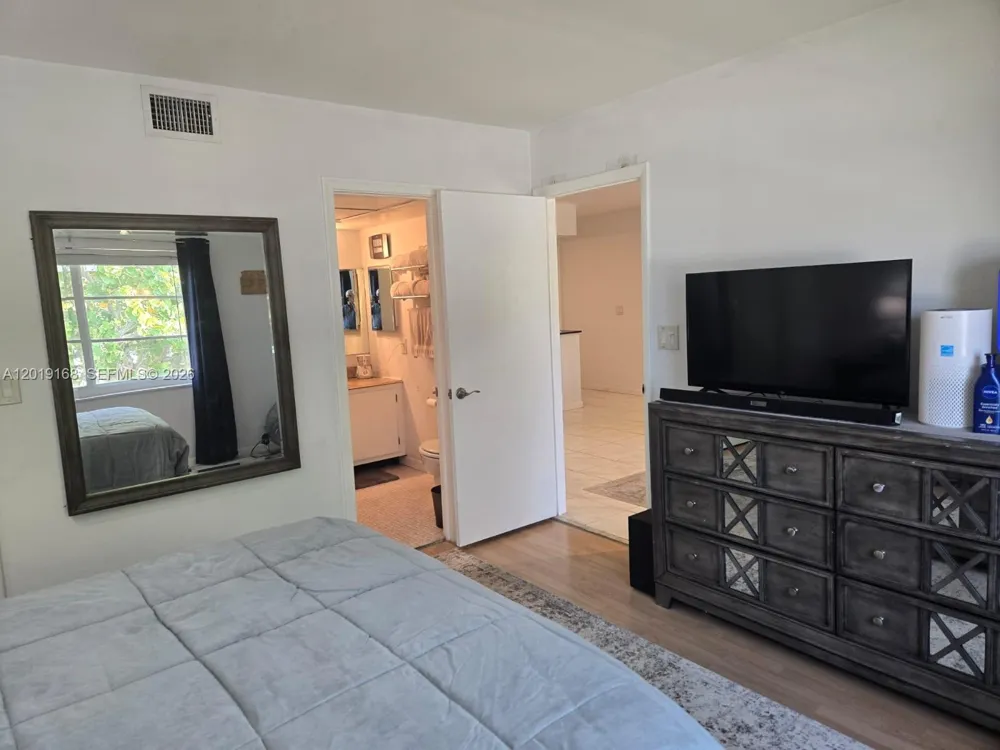 1950 Andrews Ave #208D Wilton Manors, FL 33311