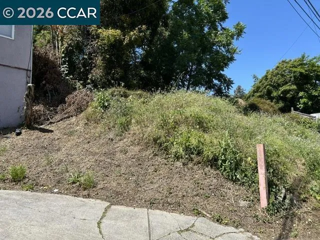 5229 Macarthur Blvd Oakland, CA 94619