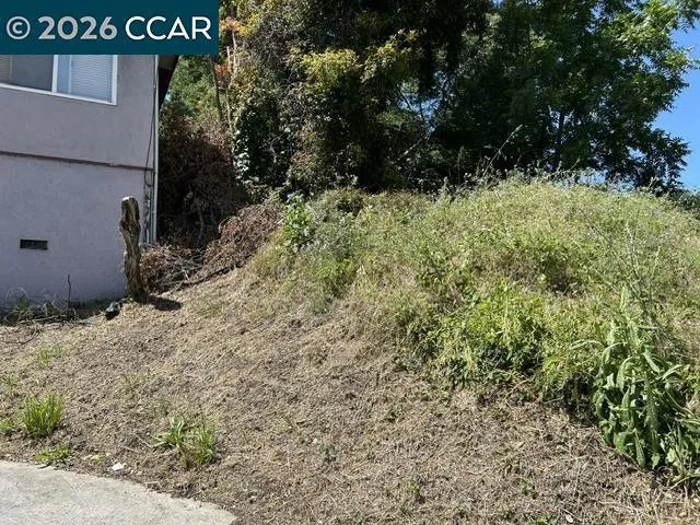 5229 Macarthur Blvd Oakland, CA 94619