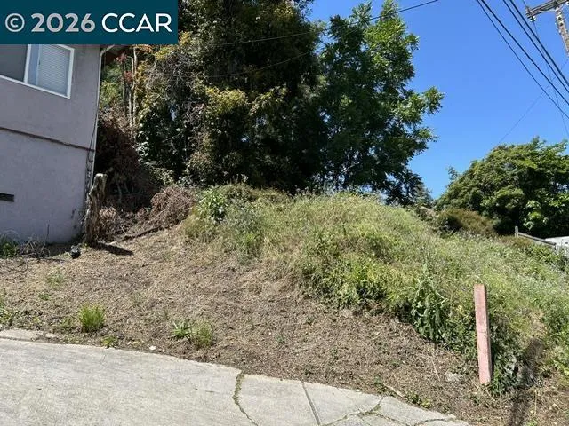 5229 Macarthur Blvd Oakland, CA 94619