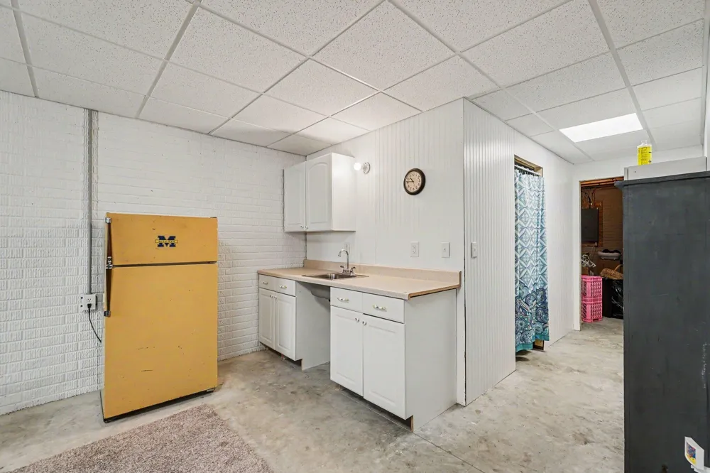 4003 Eastbridge Road Stockbridge, MI 49285