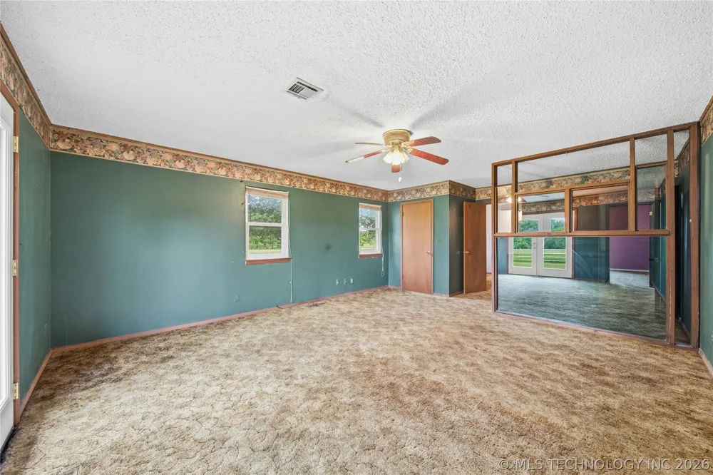 15550 S 4187 ROAD Claremore, OK 74017