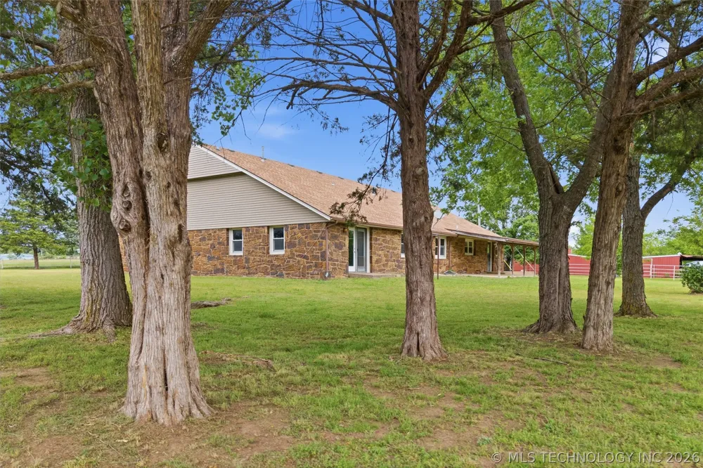 15550 S 4187 ROAD Claremore, OK 74017