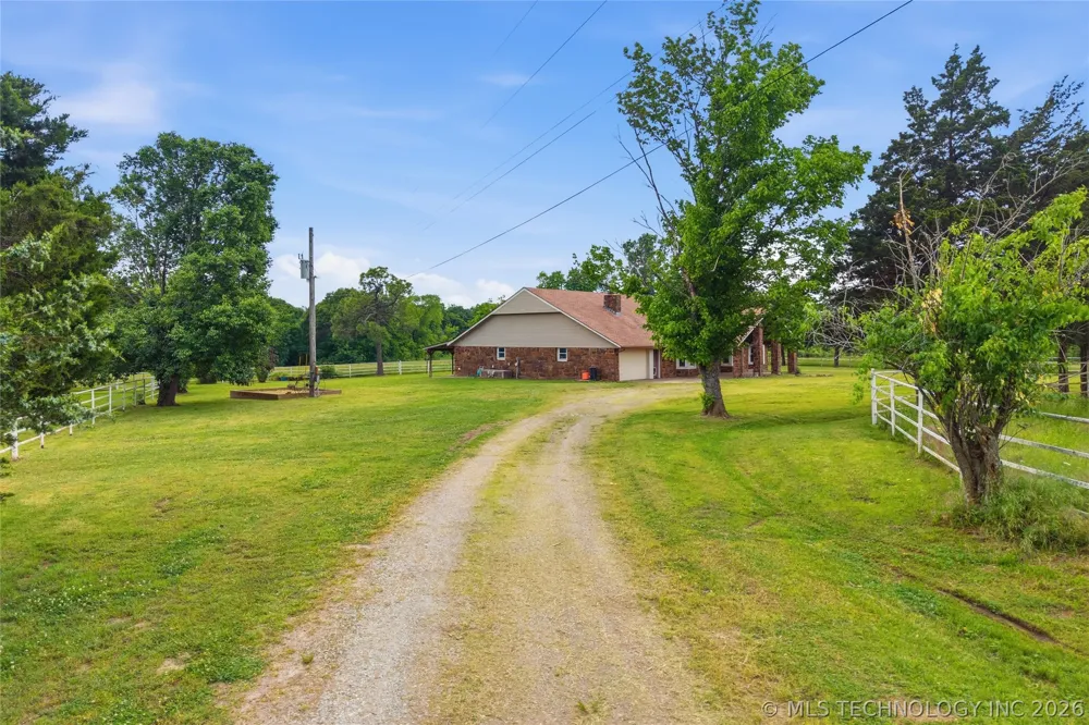 15550 S 4187 ROAD Claremore, OK 74017