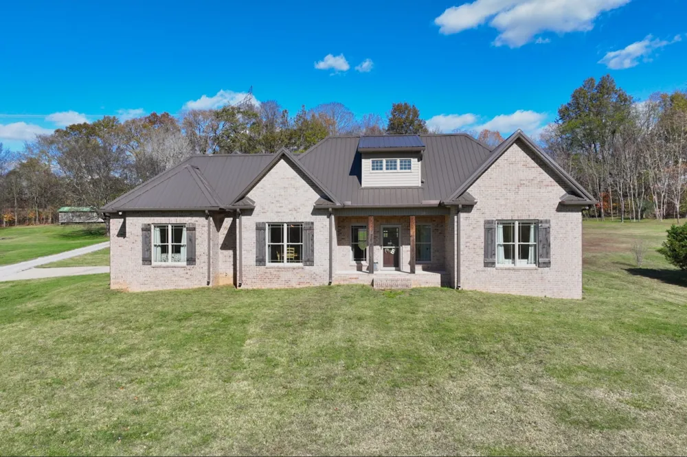 2189 Double Branch Rd Columbia, TN 38401