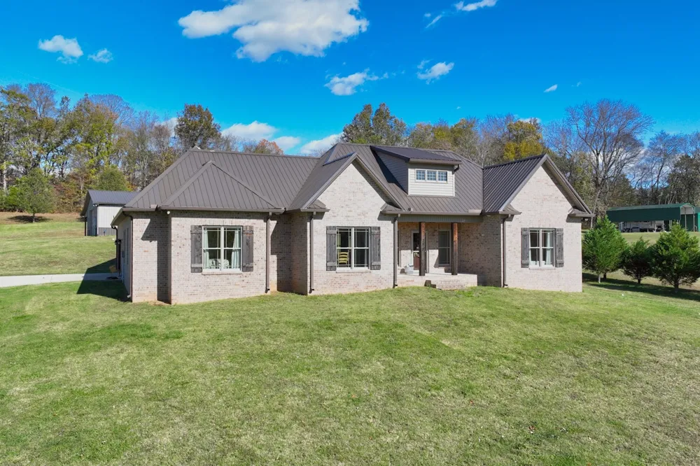 2189 Double Branch Rd Columbia, TN 38401