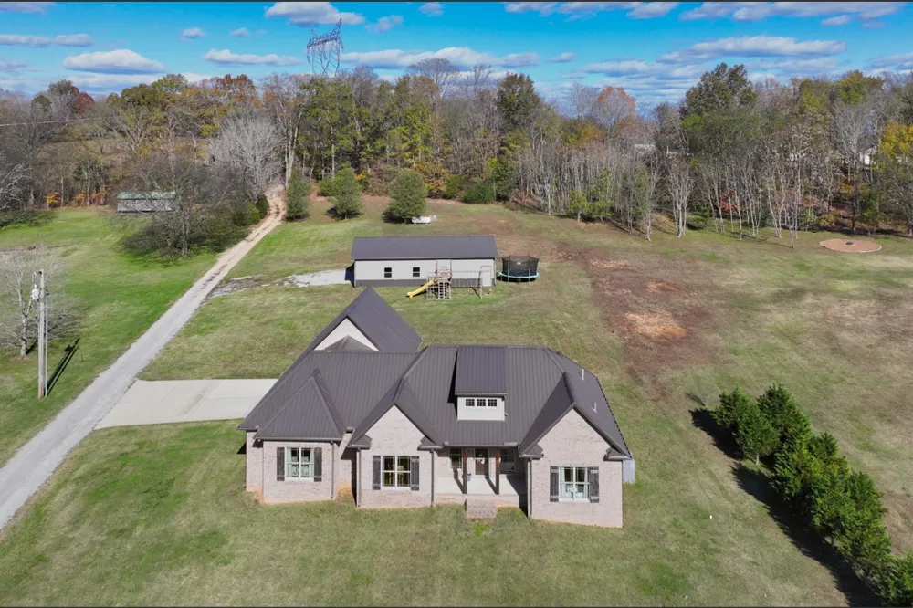 2189 Double Branch Rd Columbia, TN 38401