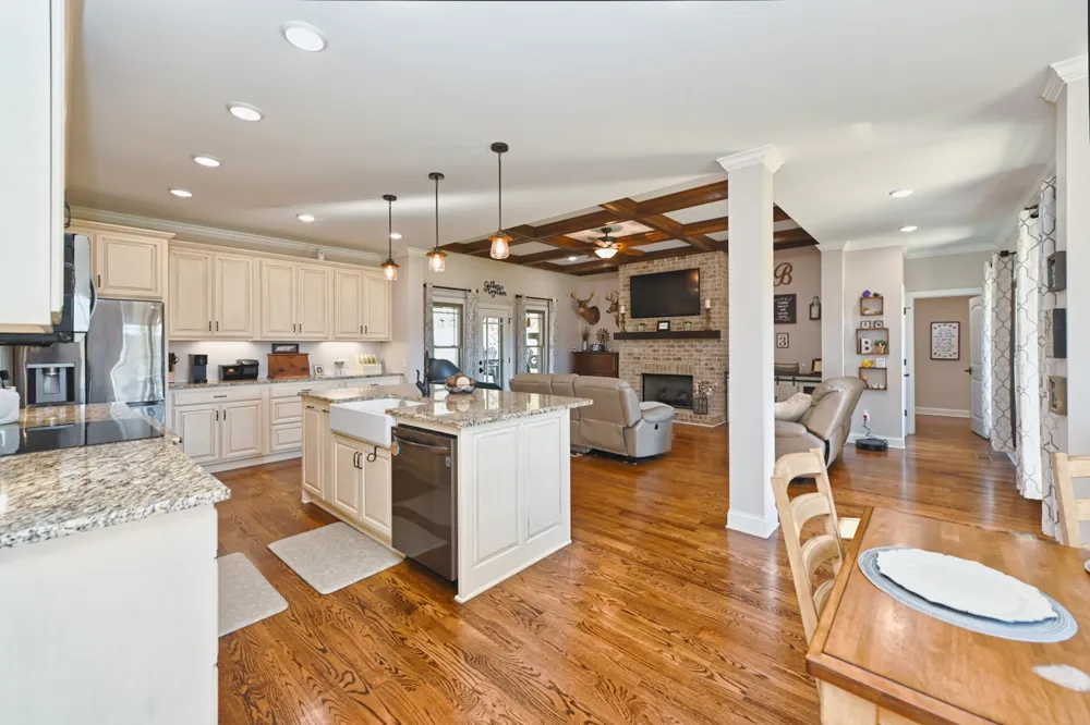 2189 Double Branch Rd Columbia, TN 38401
