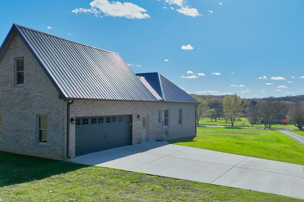 2189 Double Branch Rd Columbia, TN 38401
