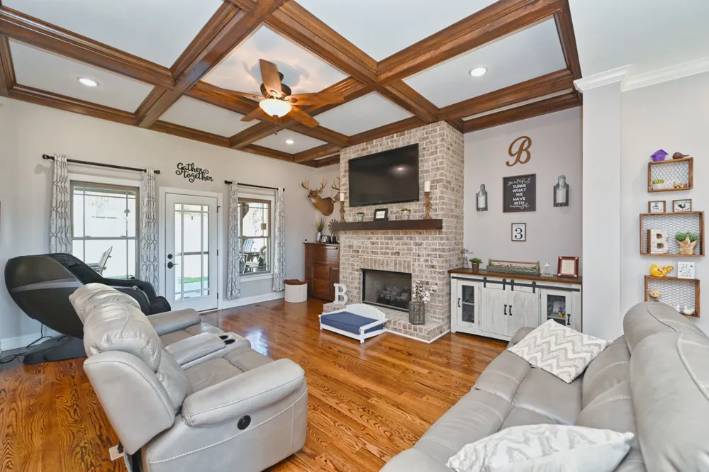 2189 Double Branch Rd Columbia, TN 38401