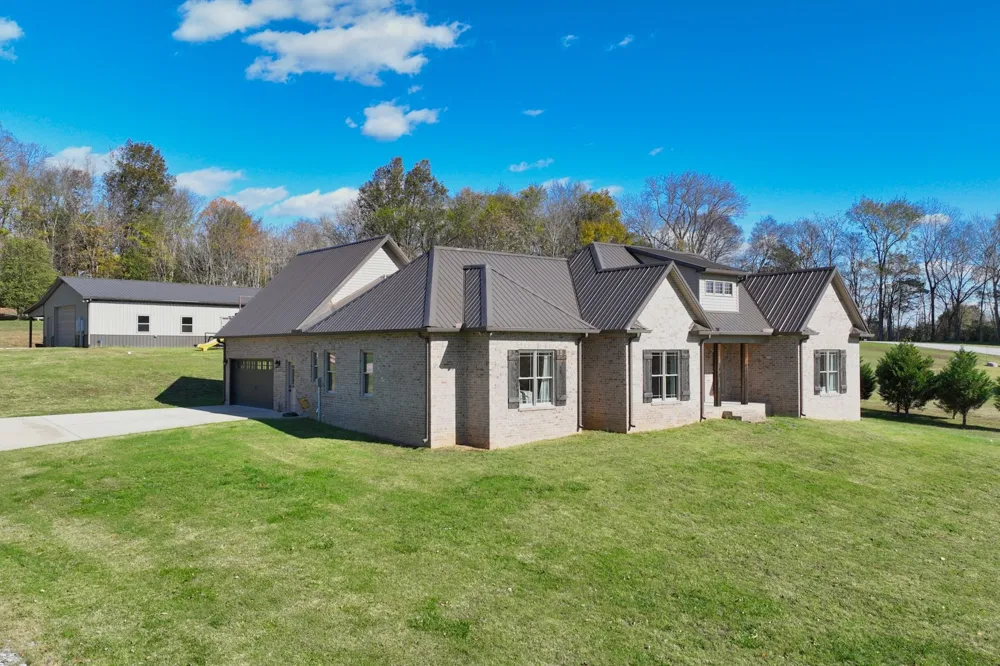 2189 Double Branch Rd Columbia, TN 38401