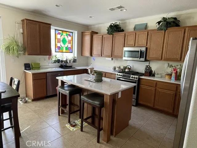 33410 Wallace Yucaipa, CA 92399