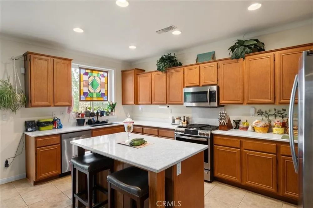 33410 Wallace Yucaipa, CA 92399