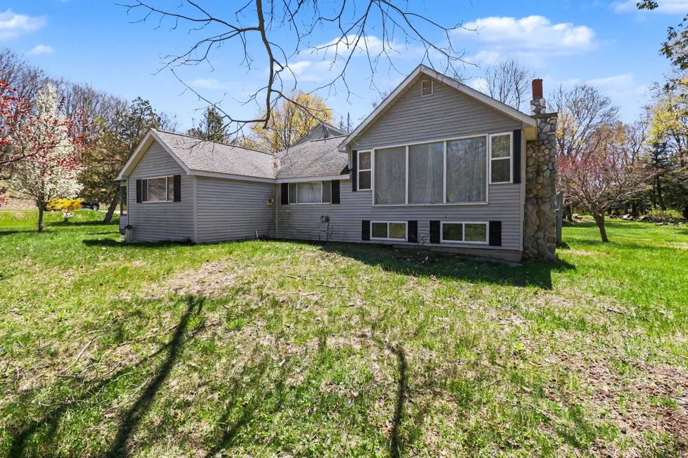 6665 Lakeshore Road Manistee Township, MI 49660
