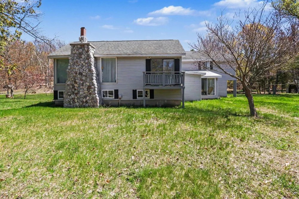 6665 Lakeshore Road Manistee Township, MI 49660