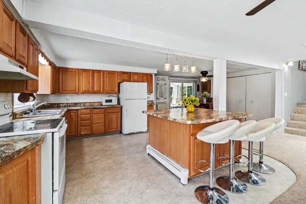 6665 Lakeshore Road Manistee Township, MI 49660