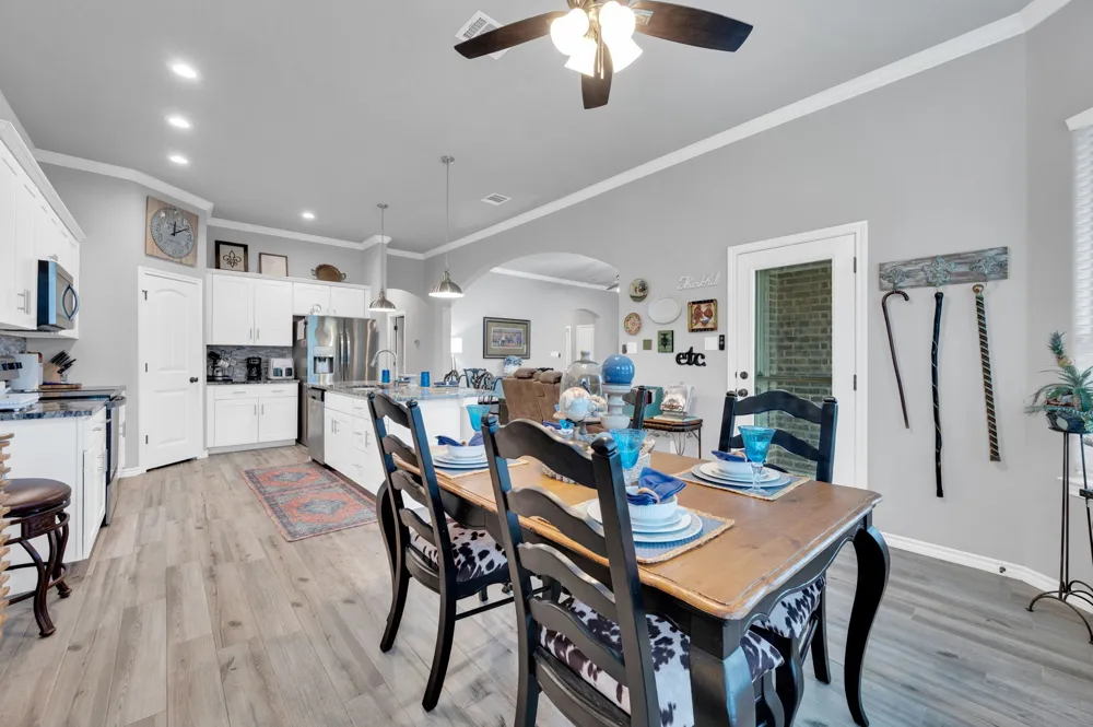 109 Creekside Drive Glen Rose, TX 76043