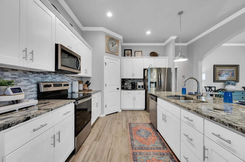 109 Creekside Drive Glen Rose, TX 76043