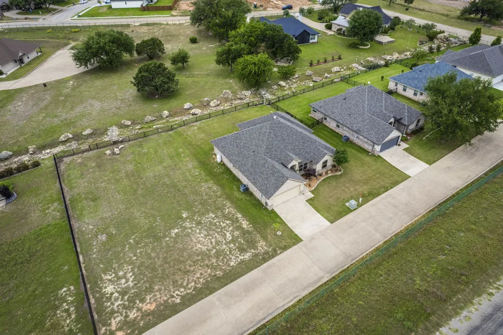 109 Creekside Drive Glen Rose, TX 76043