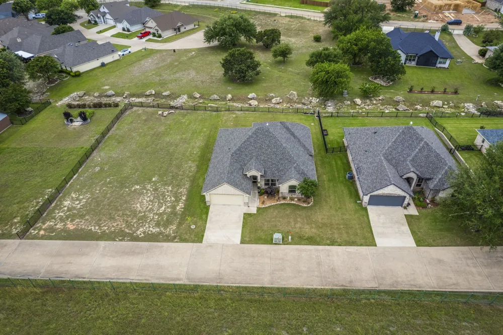 109 Creekside Drive Glen Rose, TX 76043