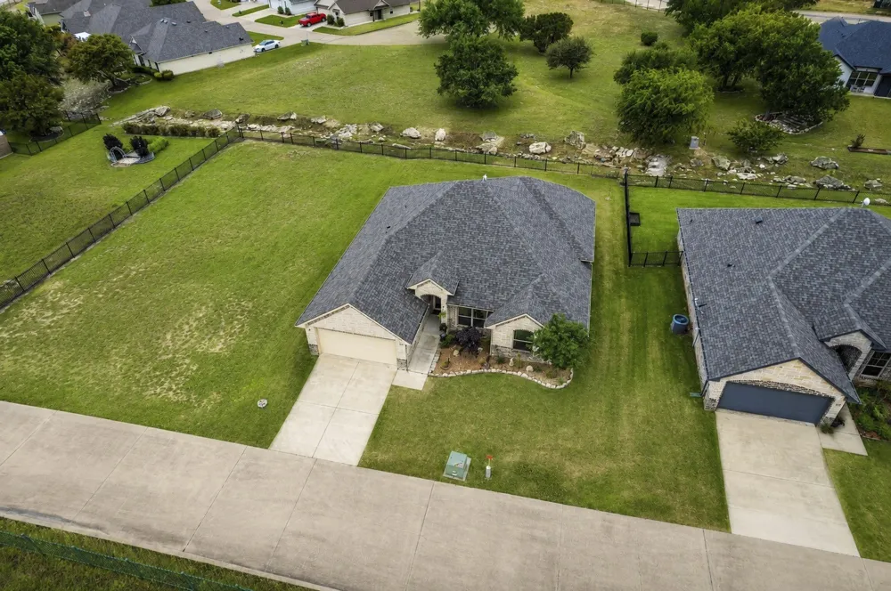 109 Creekside Drive Glen Rose, TX 76043