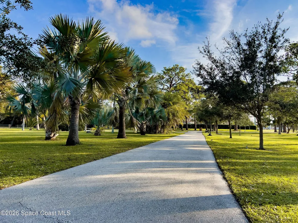 1010 Pine Tree Drive #202 Indian Harbour Beach, FL 32937