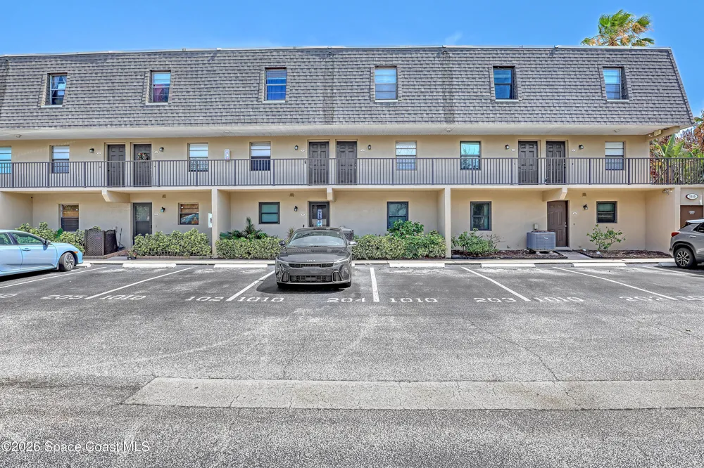 1010 Pine Tree Drive #202 Indian Harbour Beach, FL 32937