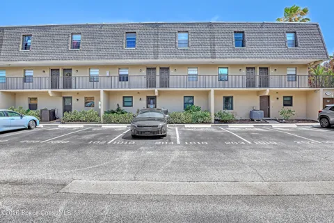 1010 Pine Tree Drive #202