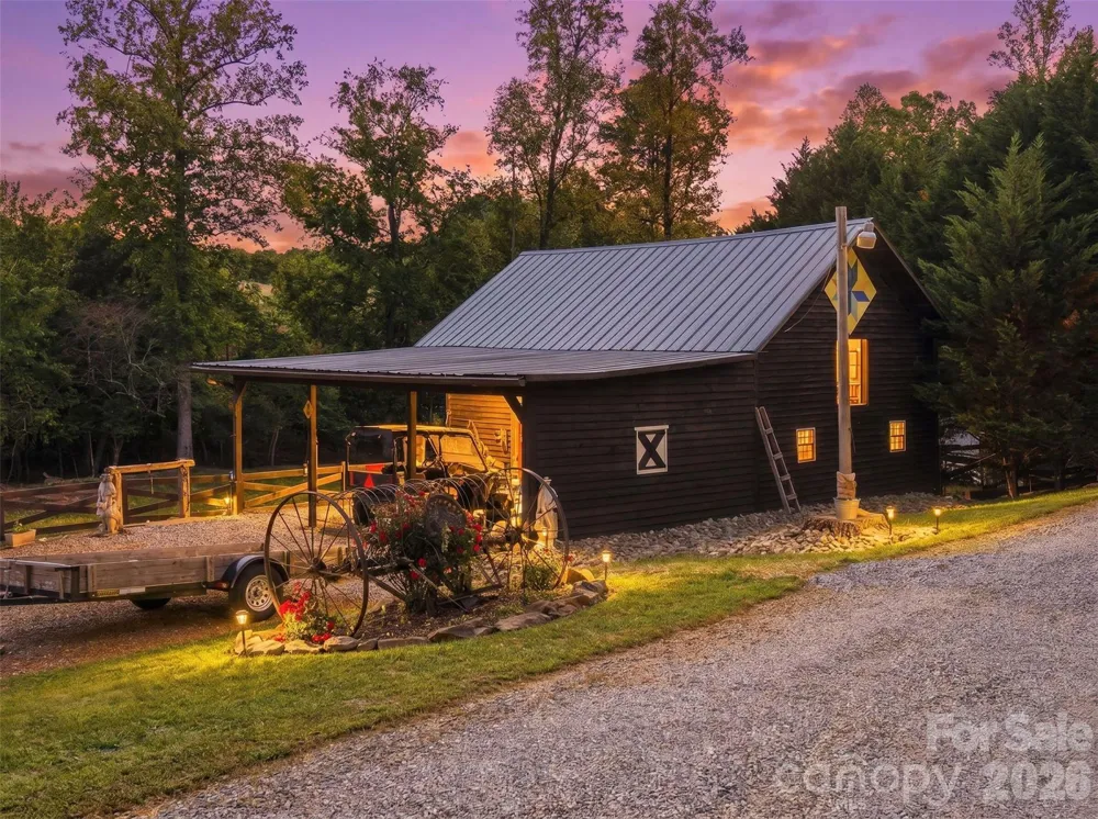 176 + 174 Oak Hollow Road Union Grove, NC 28689