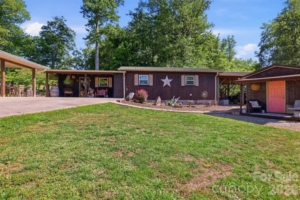 176 + 174 Oak Hollow Road Union Grove, NC 28689