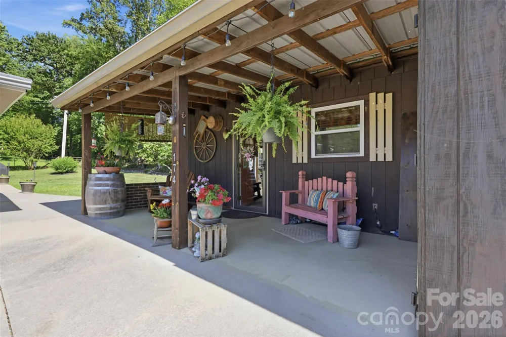 176 + 174 Oak Hollow Road Union Grove, NC 28689
