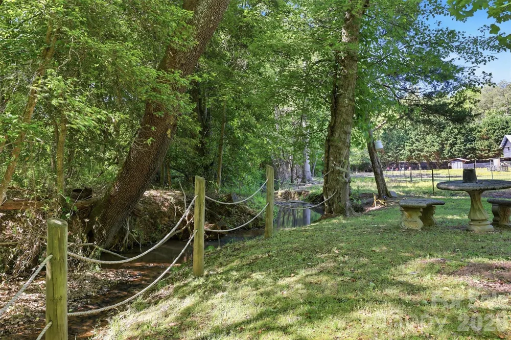 176 + 174 Oak Hollow Road Union Grove, NC 28689