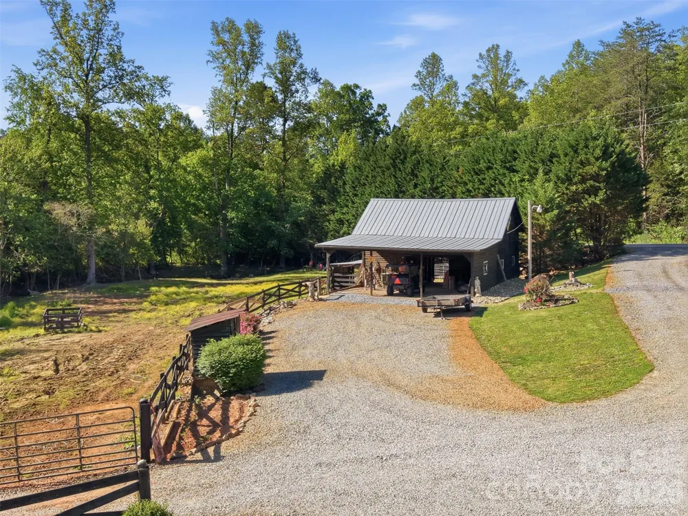 176 + 174 Oak Hollow Road Union Grove, NC 28689