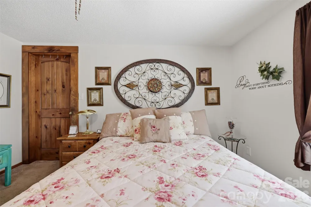 176 + 174 Oak Hollow Road Union Grove, NC 28689