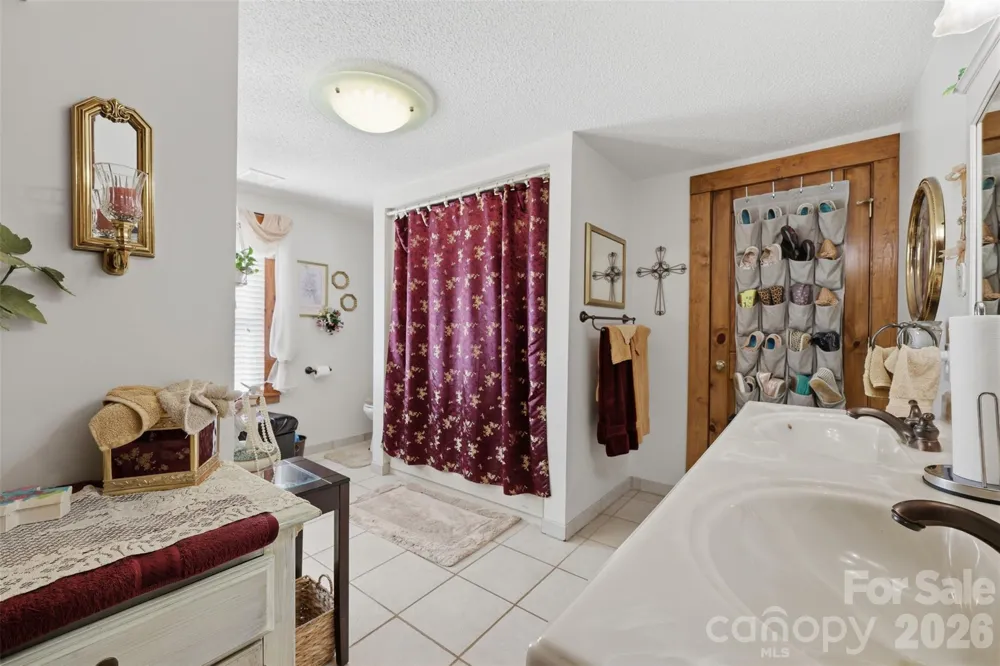 176 + 174 Oak Hollow Road Union Grove, NC 28689