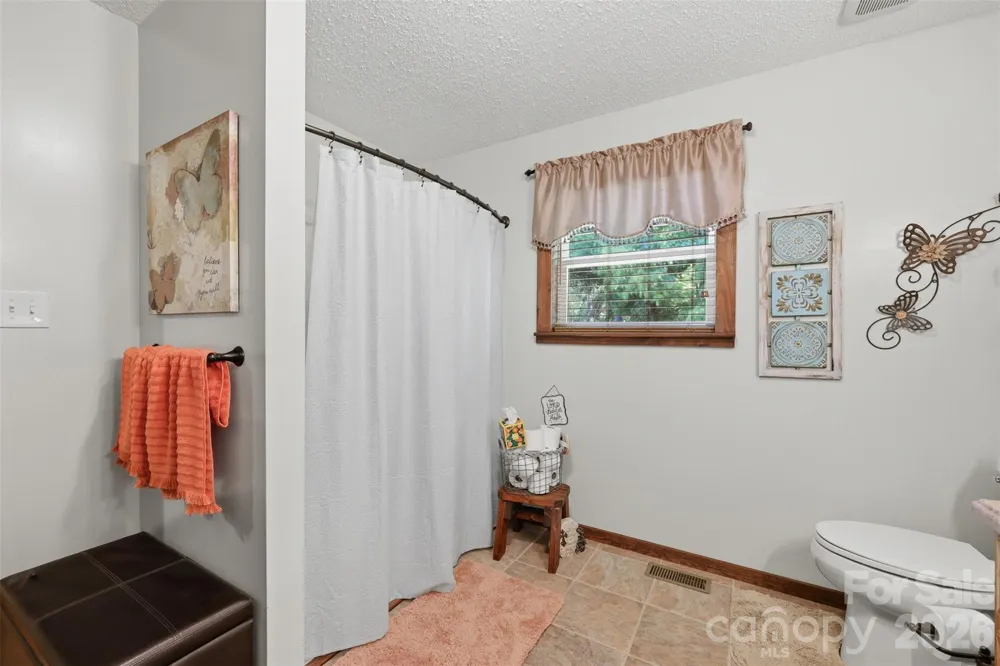 176 + 174 Oak Hollow Road Union Grove, NC 28689