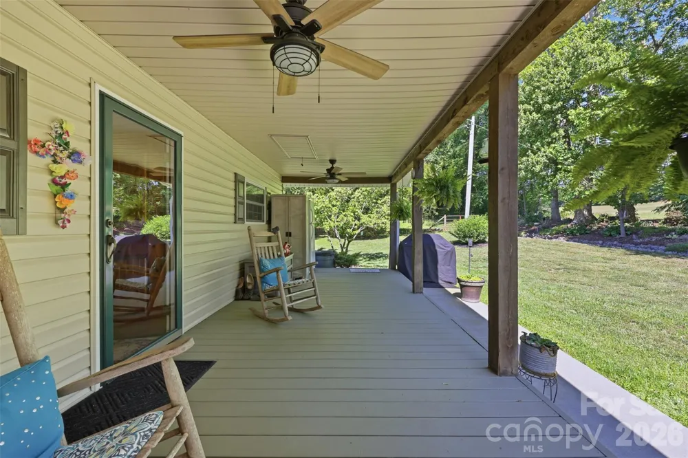 176 + 174 Oak Hollow Road Union Grove, NC 28689