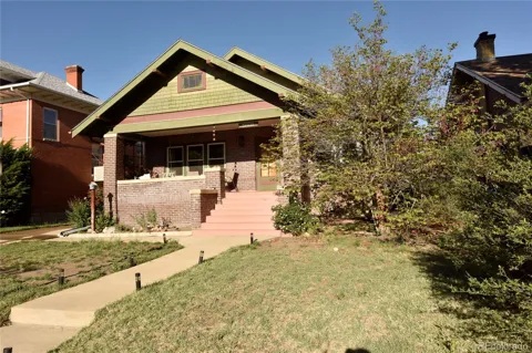 2017 Greenwood Street