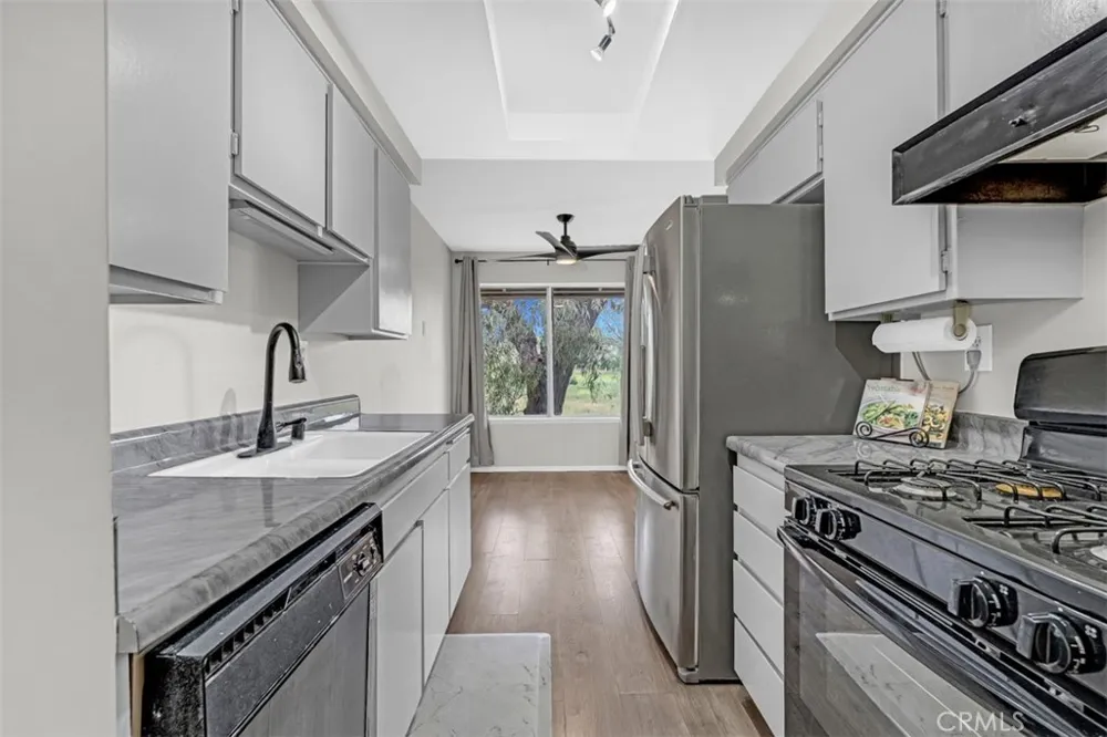 1525 Walnut Leaf Drive #214 Walnut, CA 91789