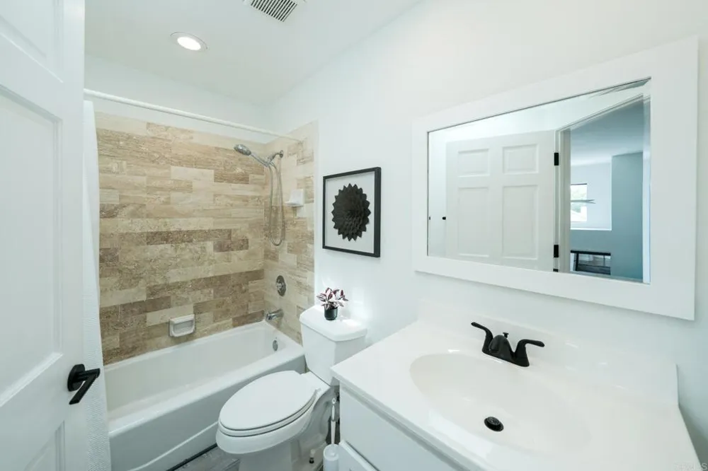3711 Columbia Street San Diego, CA 92103