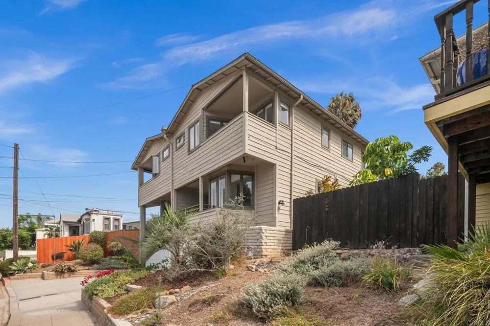 3711 Columbia Street San Diego, CA 92103
